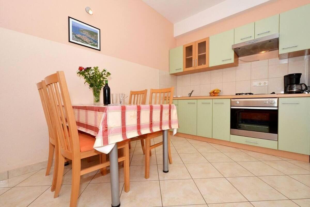 Apartments Sima Трогир Экстерьер фото
